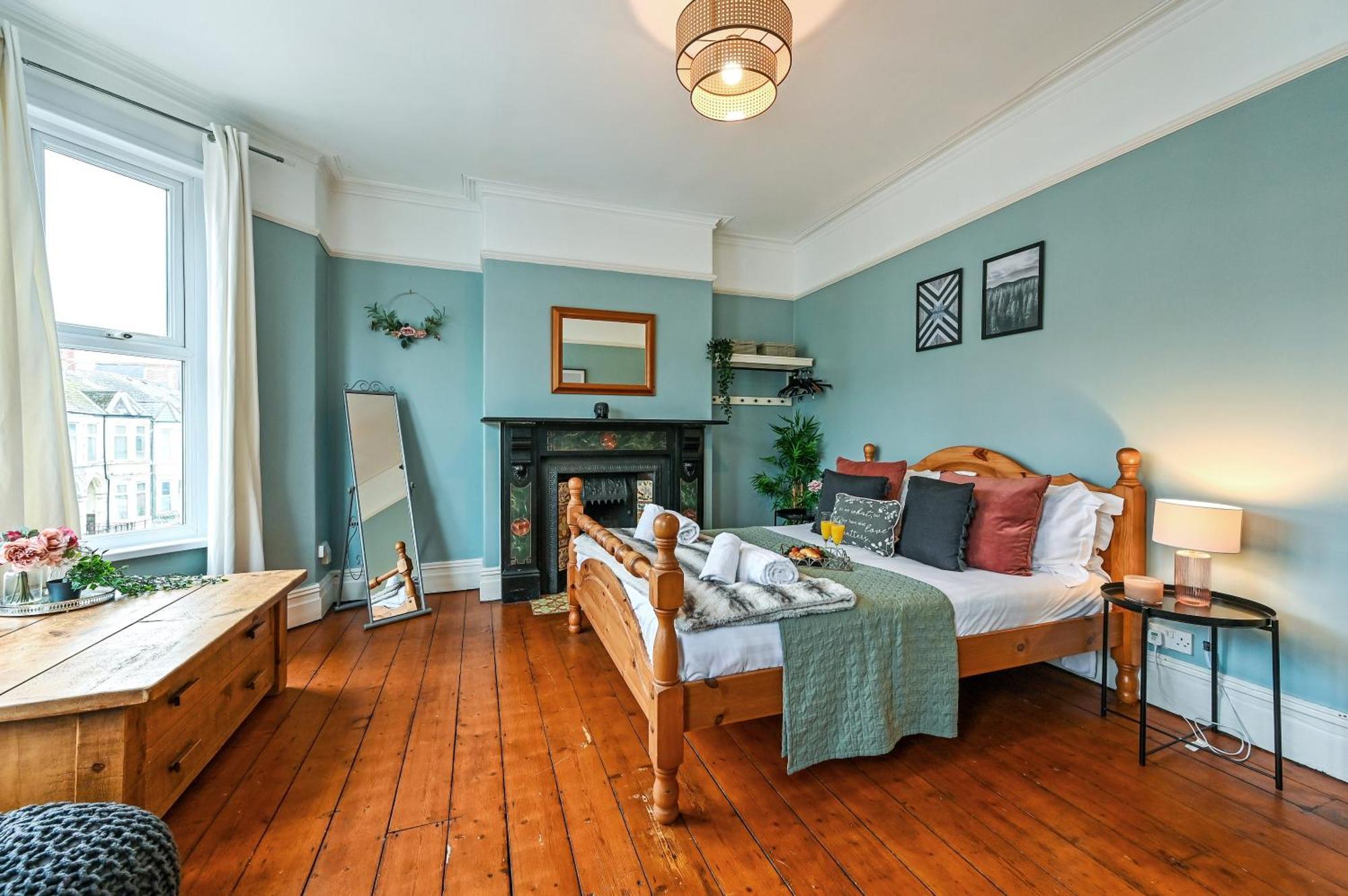 Beautiful Townhouse, Great Location - Pet Friendly Villa Cardiff Exterior photo