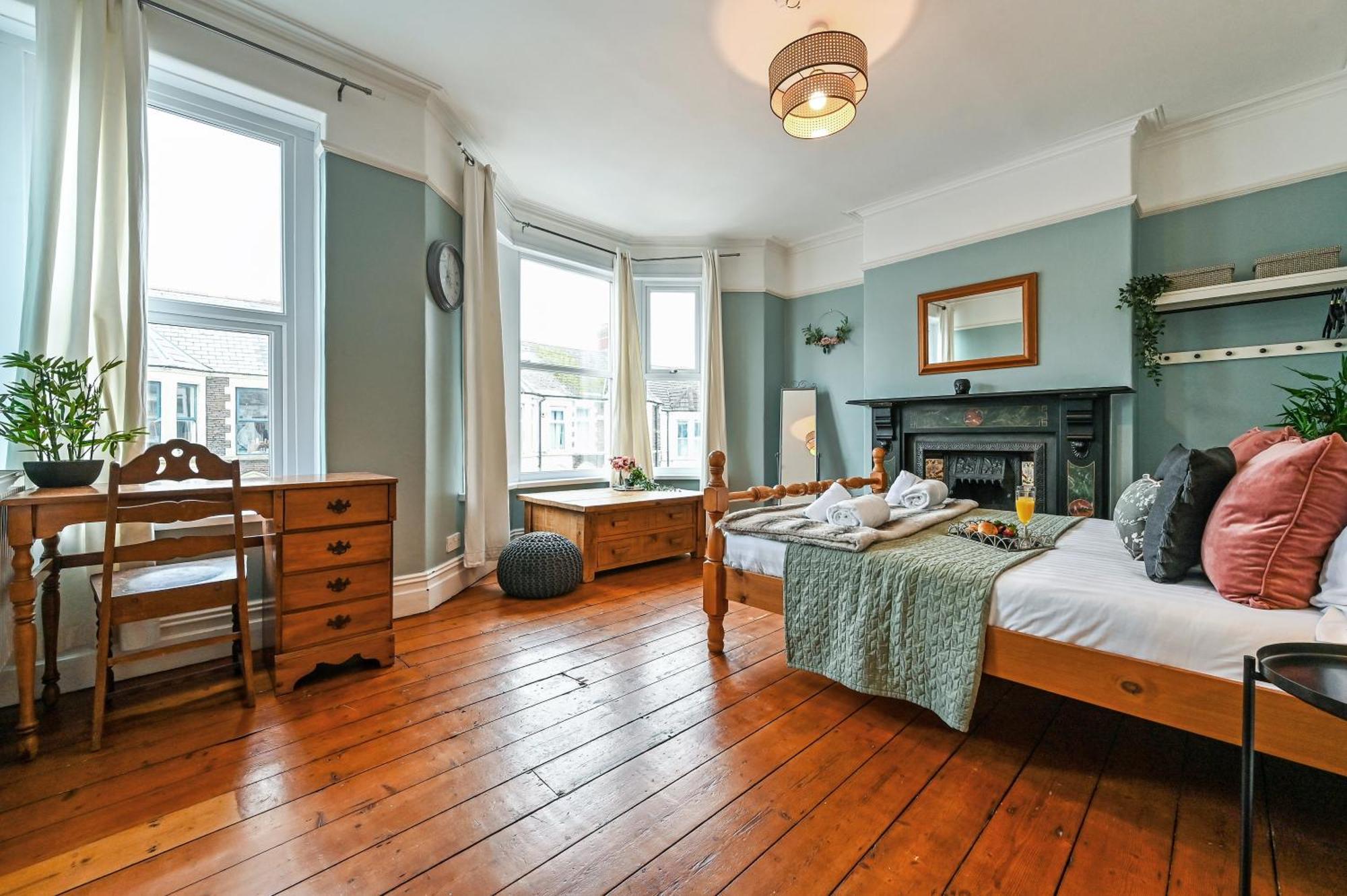 Beautiful Townhouse, Great Location - Pet Friendly Villa Cardiff Exterior photo