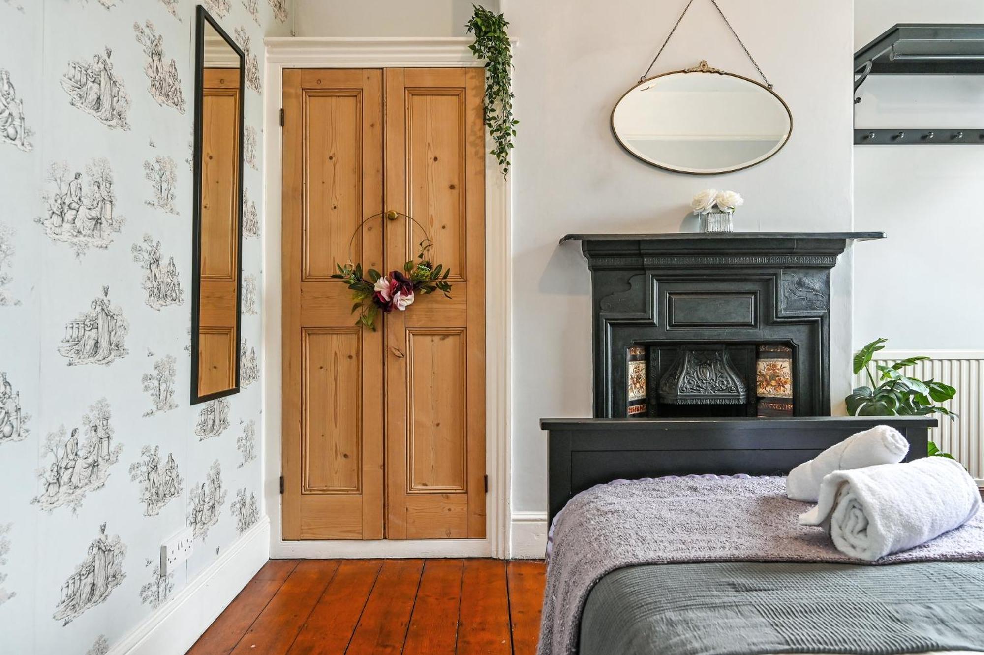 Beautiful Townhouse, Great Location - Pet Friendly Villa Cardiff Exterior photo