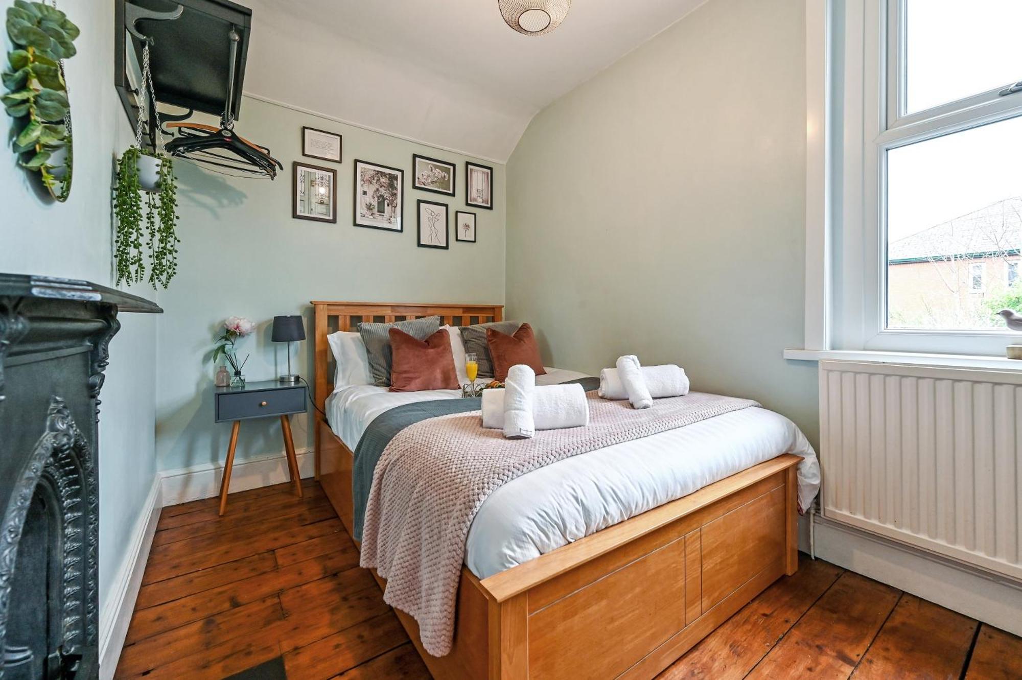 Beautiful Townhouse, Great Location - Pet Friendly Villa Cardiff Exterior photo