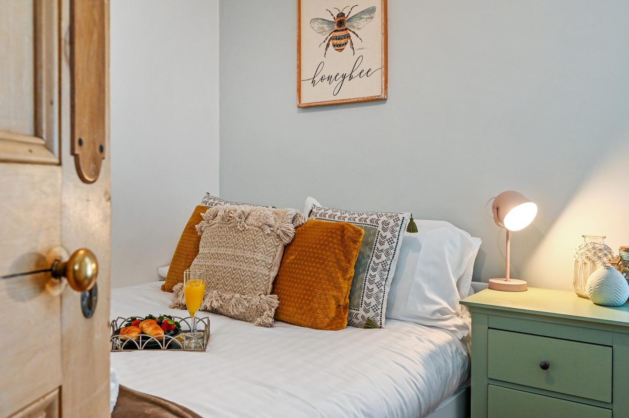 Beautiful Townhouse, Great Location - Pet Friendly Villa Cardiff Exterior photo
